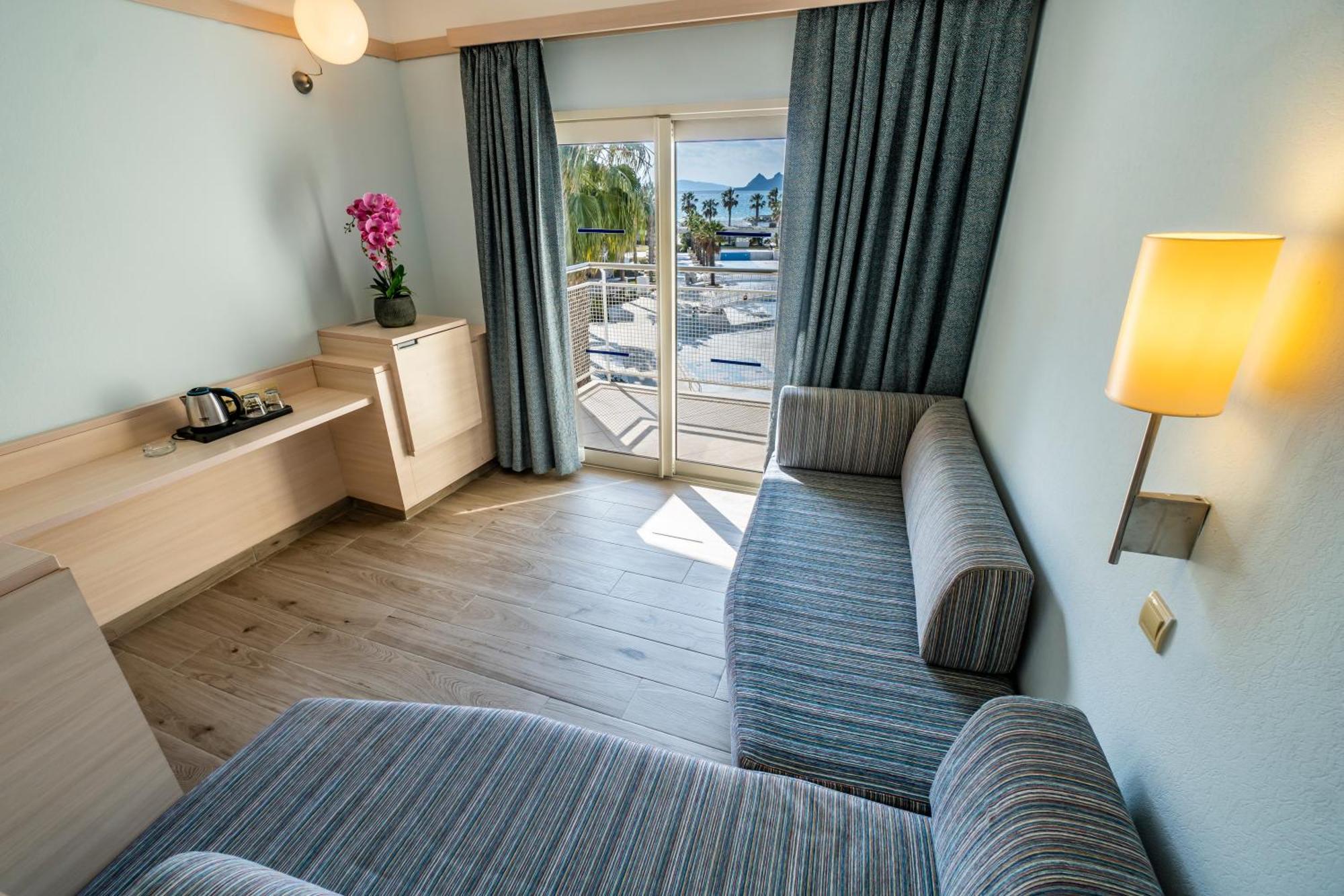 Superior Carbon Neutral Room by Carbonkey Commited Certificate