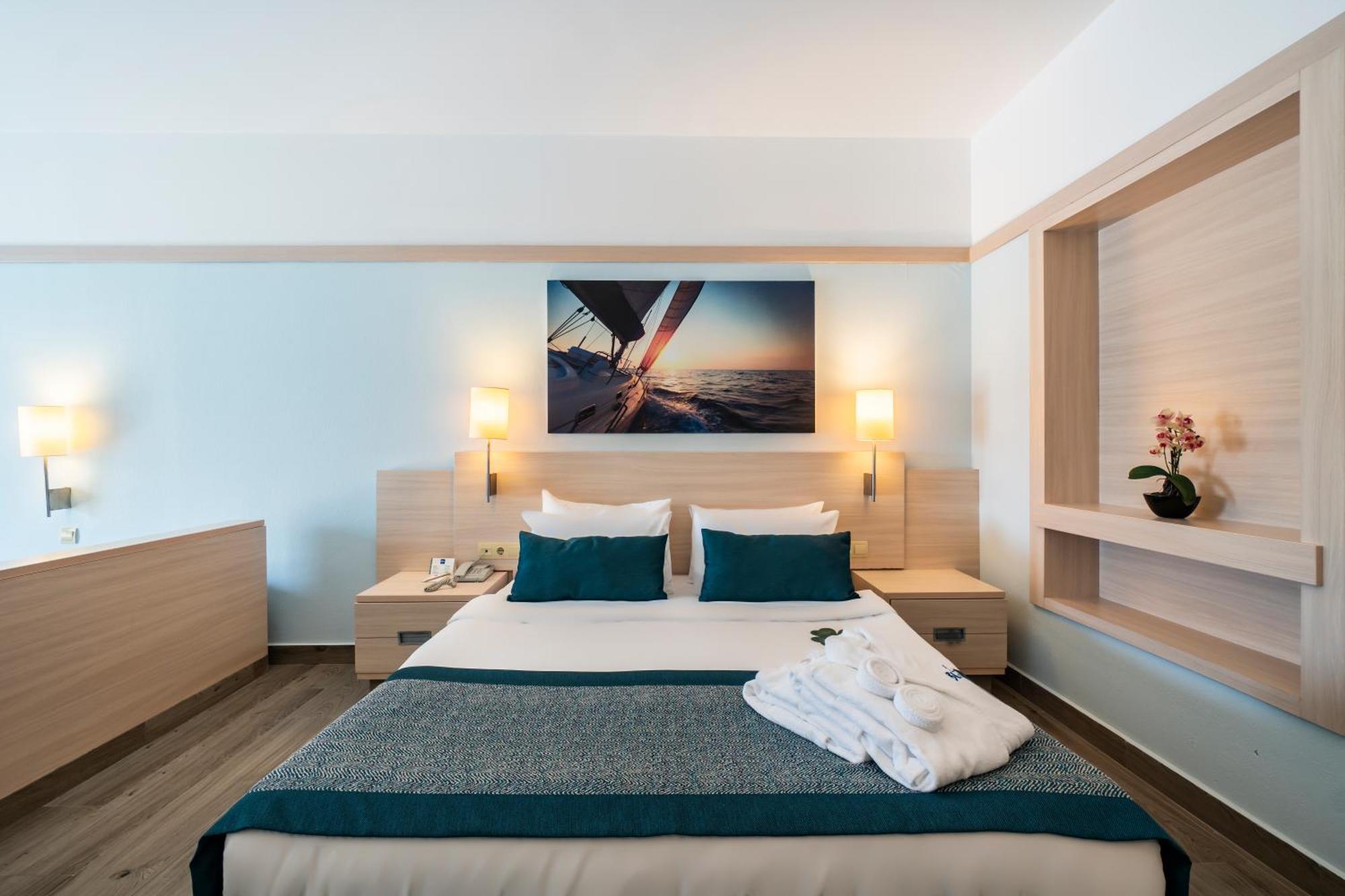 Superior Carbon Neutral Room by Carbonkey Commited Certificate